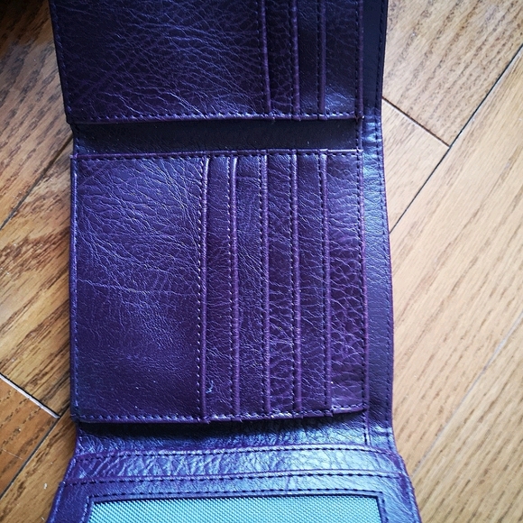 Samsara Vegan Leather Wallet - Picture 7 of 11